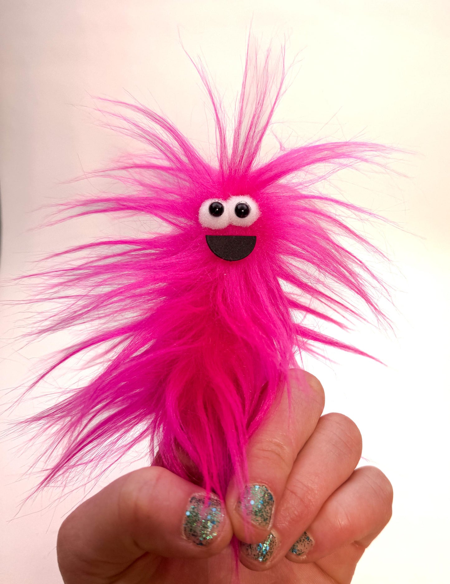 Lil Beasties - Monster Finger Puppet - Fuschia