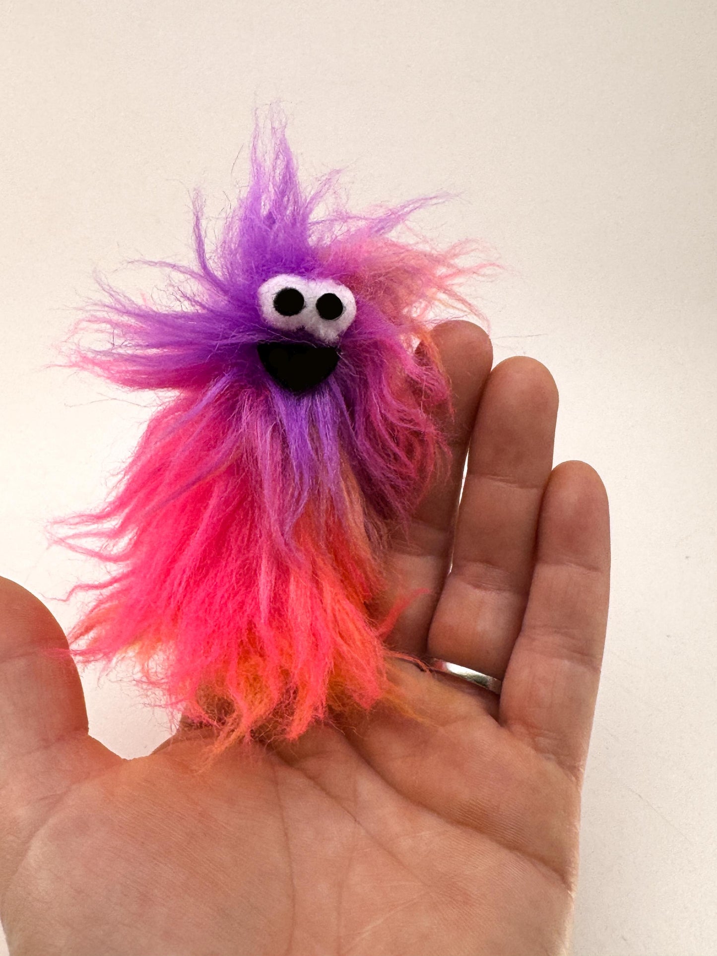 Lil Beasties - Monster Finger Puppet - Sherbet Short Pile