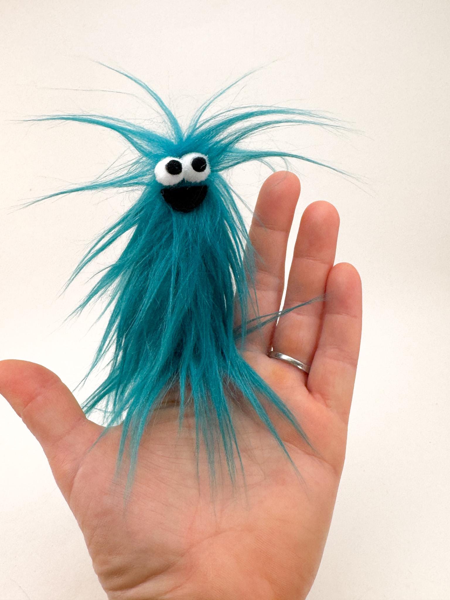 Lil Beasties - Monster Finger Puppet - Teal