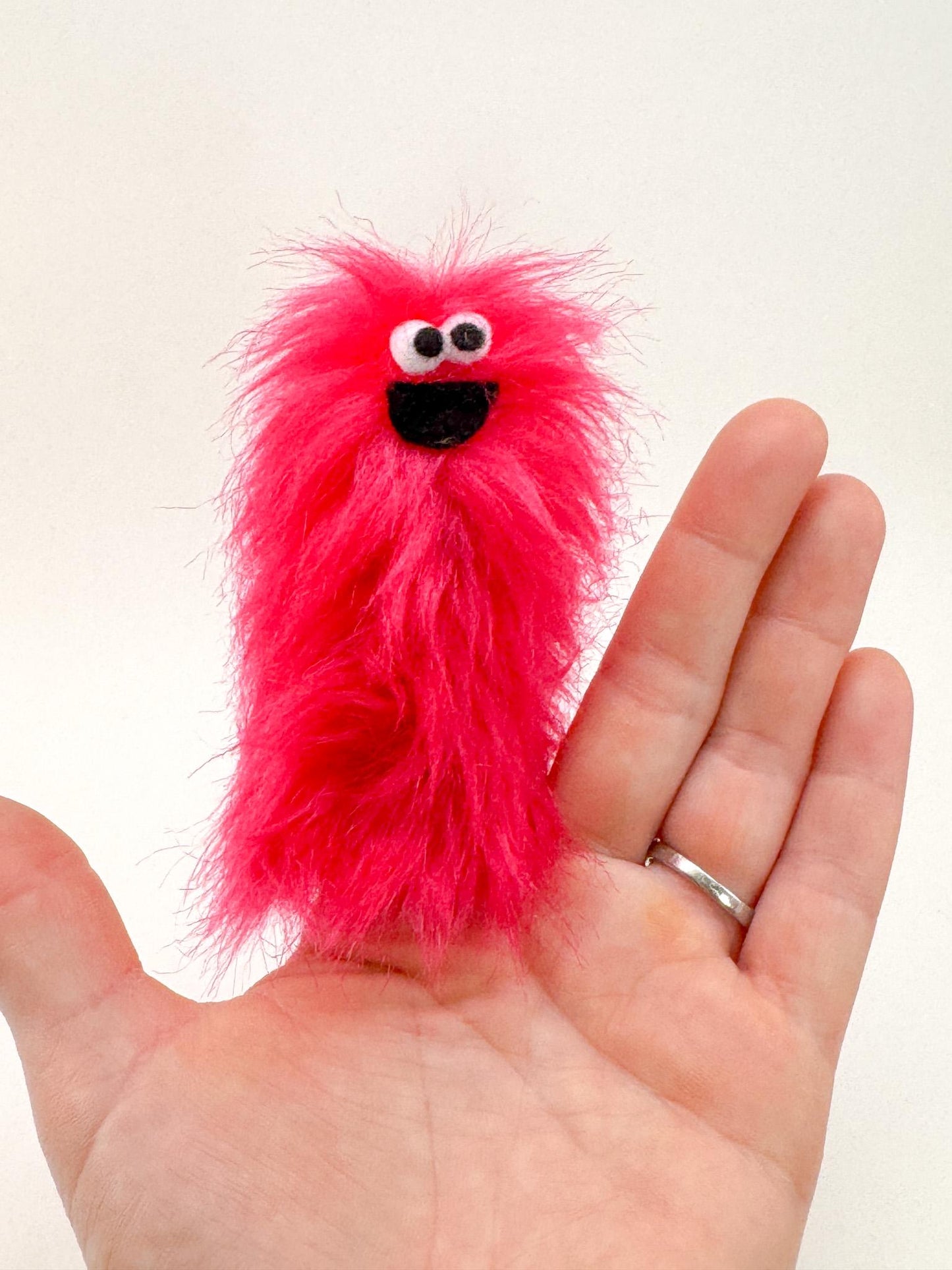 Lil Beasties - Monster Finger Puppet - Magenta