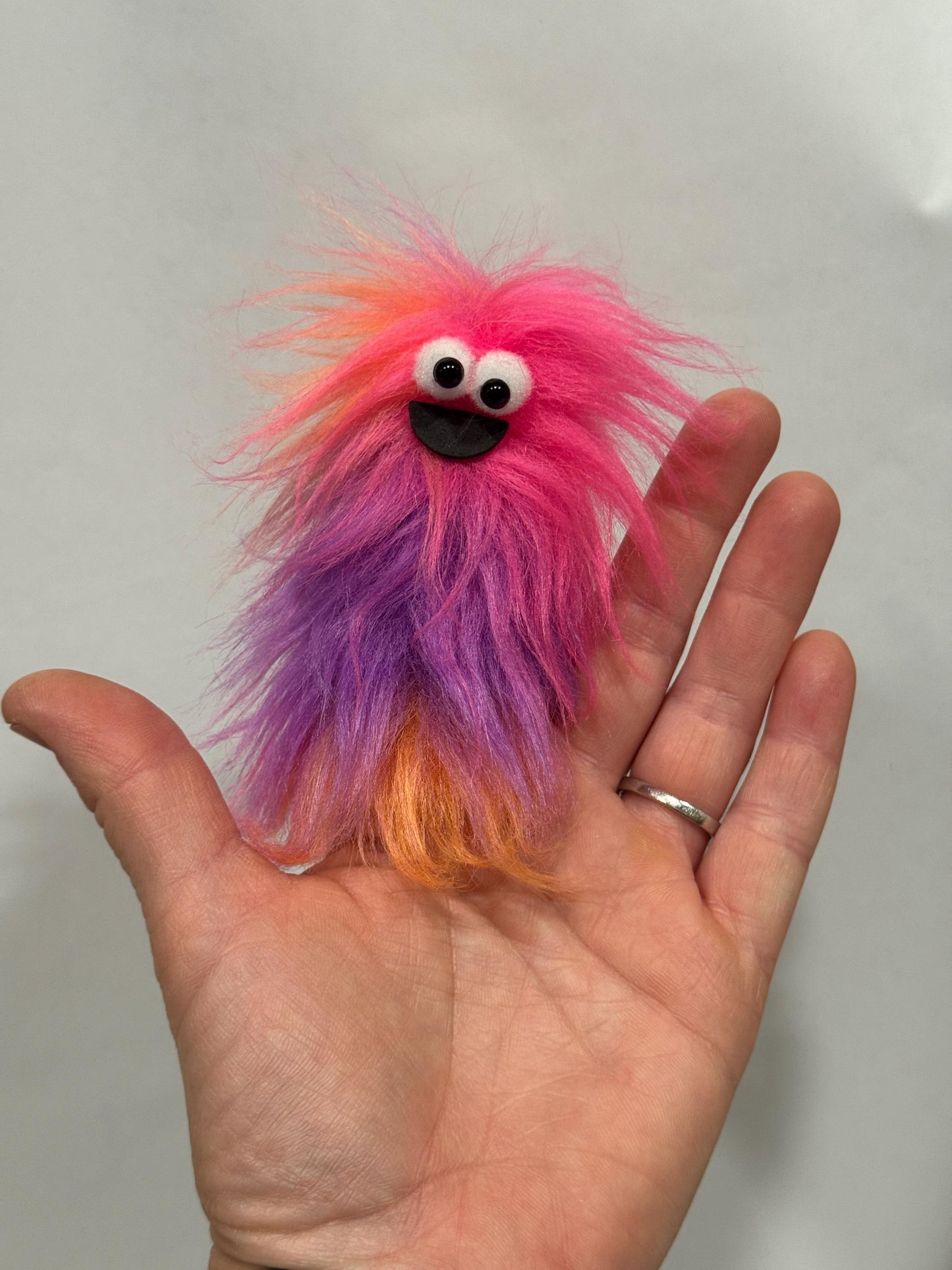 Lil Beasties Finger Puppet - Sherbet Short Pile