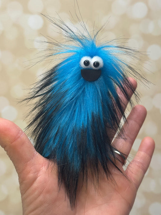 Lil Beasties Finger Puppet - Husky Blue