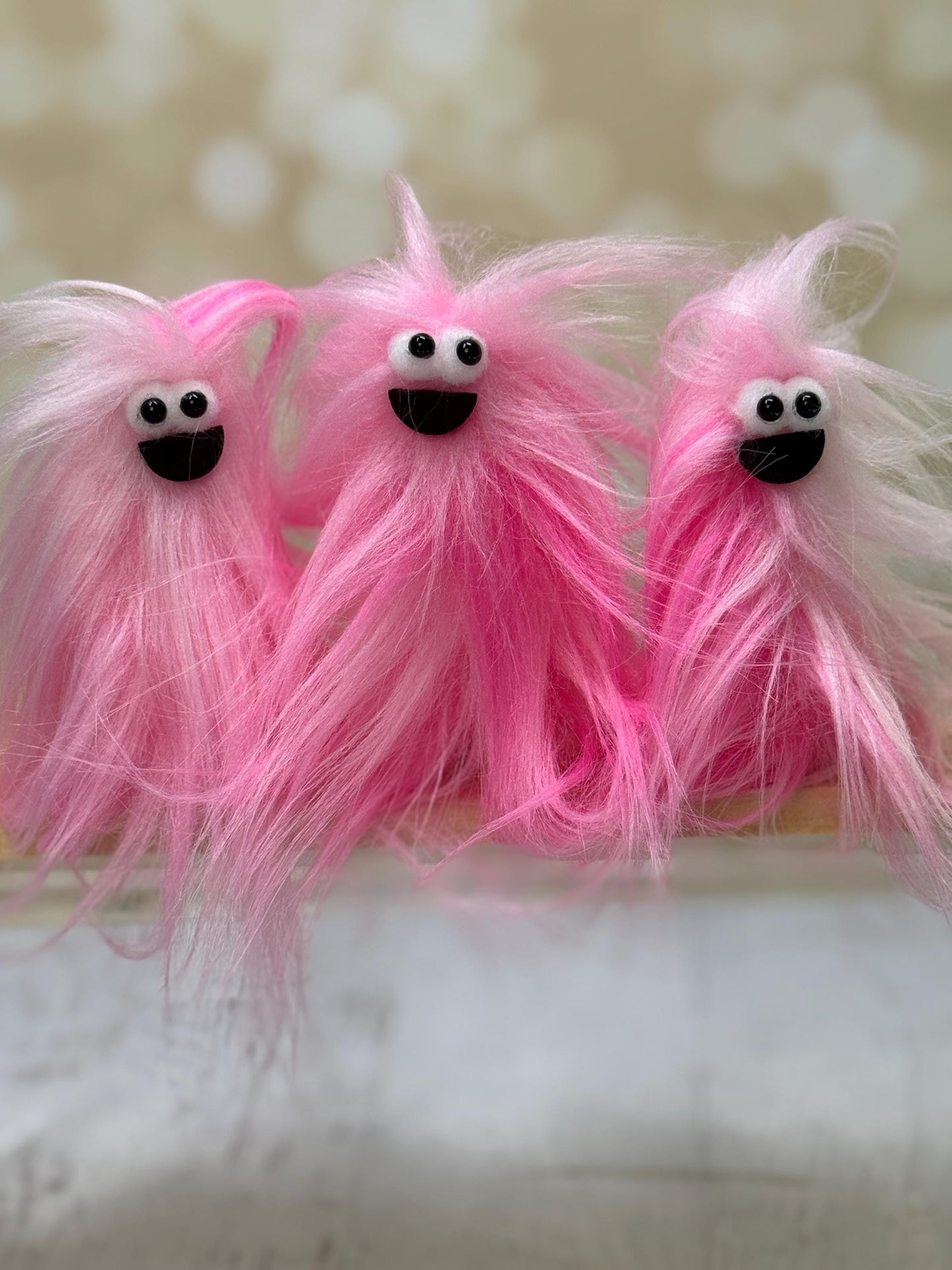 Lil Beasties Finger Puppet - Bubble Gum
