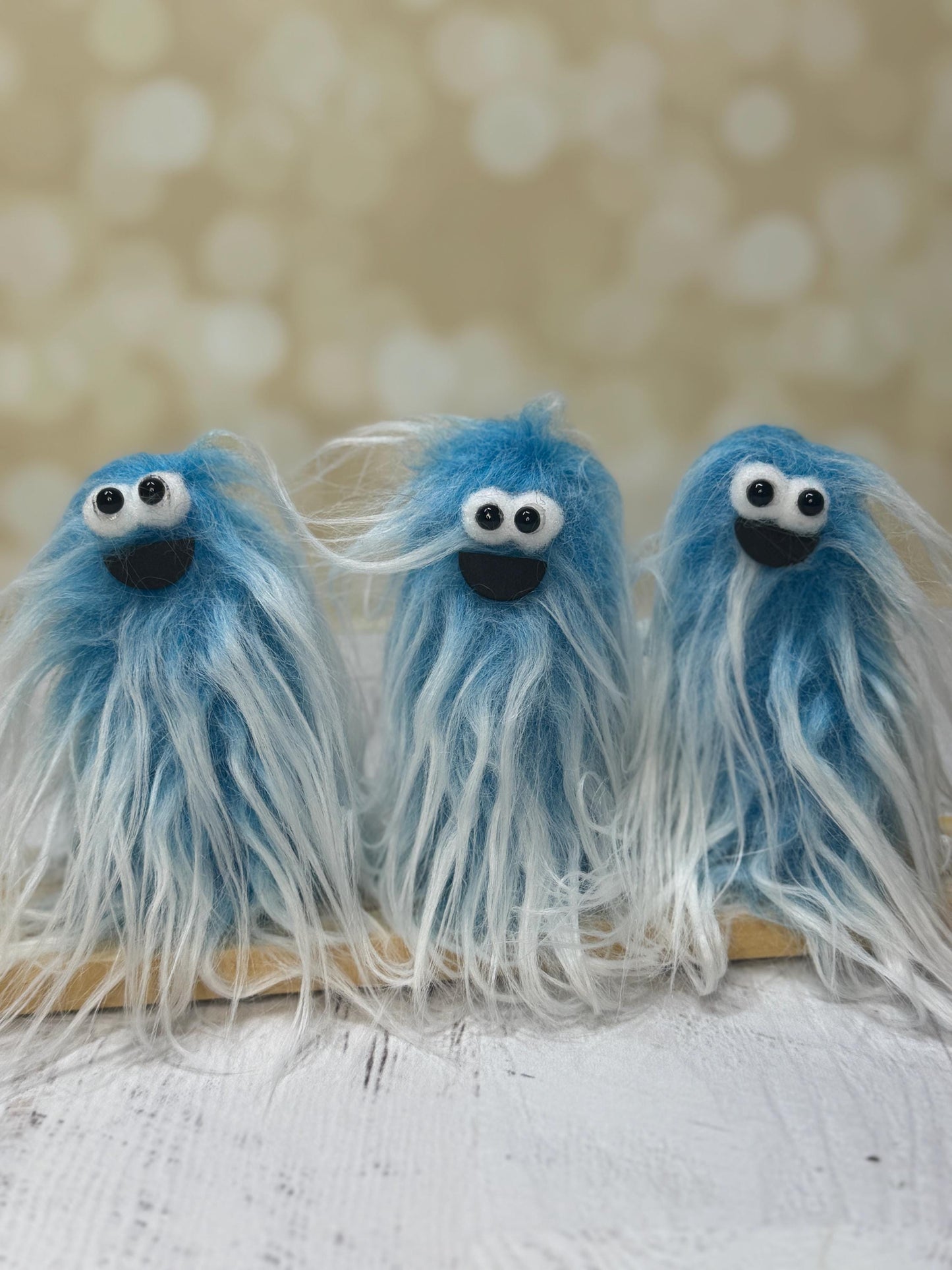 Lil Beasties Finger Puppet - Icy Blue